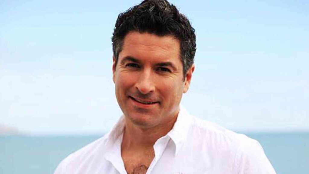 Oliver McCabe - Nutritional Therapist