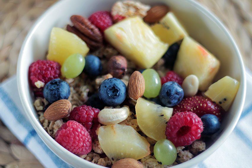 healthy lunch meal fruits