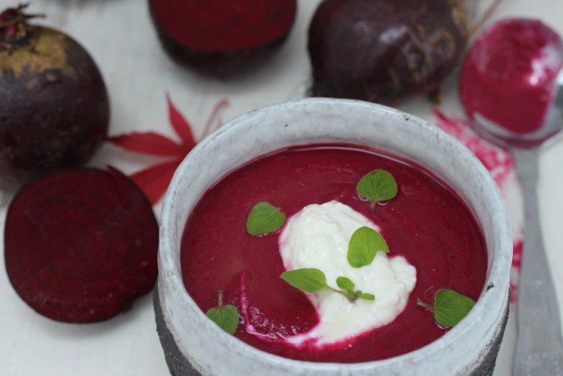 Beetroot has a low GL (specially when raw), so it helps keep blood sugar stable. It contains soluble fibre which helps keep blood cholesterol level healthy, as well as potassium and manganese. The leafy parts of the plant are an excellent source of calcium, magnesium, iron, folate, beta-carotene and vitamin C.