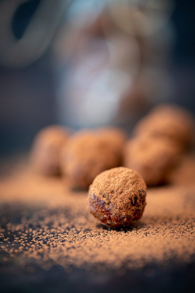 Date, Cacao & Tahini Bliss Balls