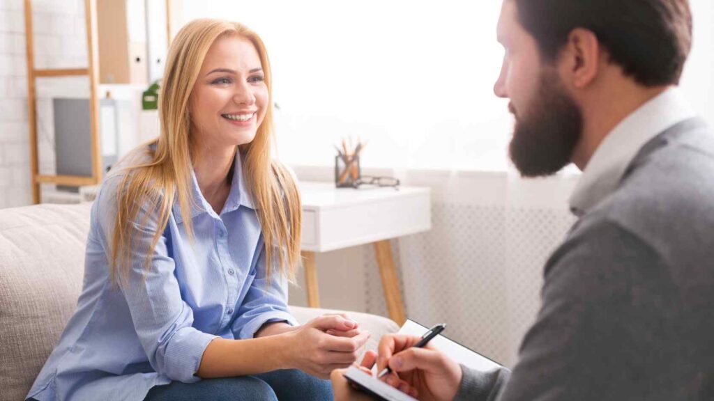 IINH Alumni Hub - Man Coaching With Client