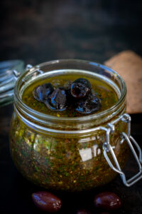 Black Olive and Spinach Pesto